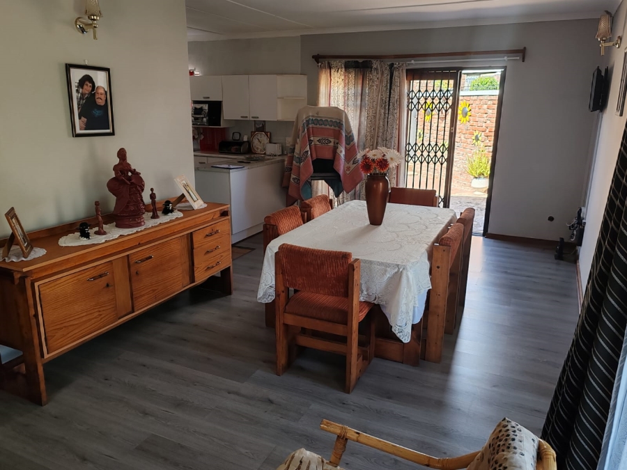 3 Bedroom Property for Sale in Azalea Park Eastern Cape
